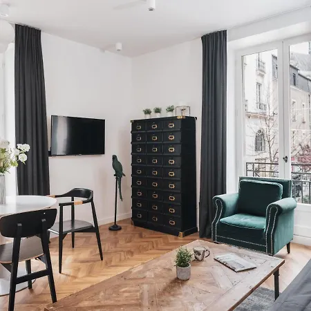 Maisons Du Monde & - Отель 4*