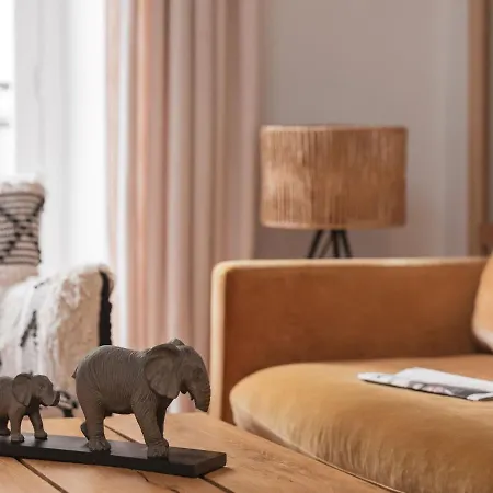 Maisons Du Monde & - Отель 4*