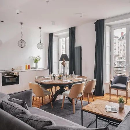Maisons Du Monde & - Отель Нант