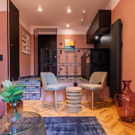 Отель Maisons Du Monde & -