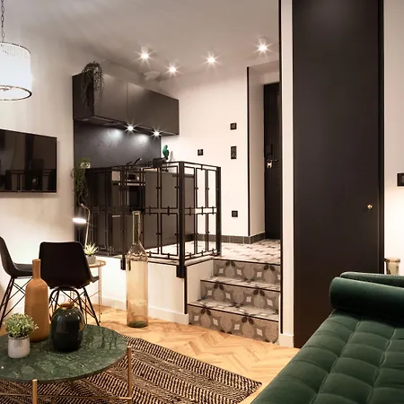 Отель Maisons Du Monde & -